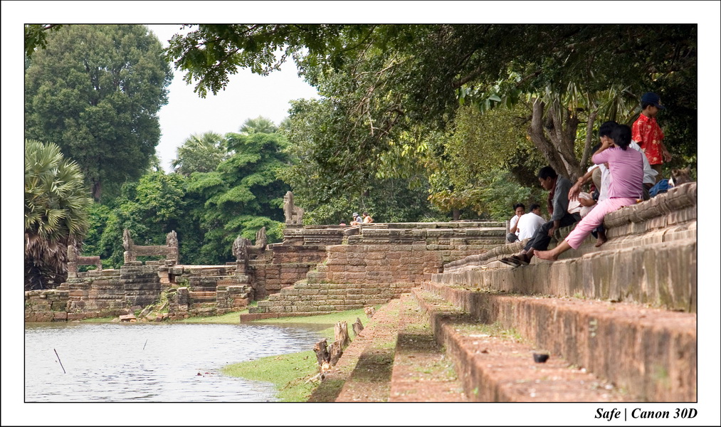 2006 - 07 - Temple angkor - Sras Srang 15